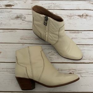 Madewell Western Boots in White/Beige
